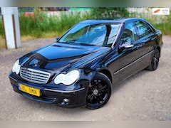 Mercedes-Benz C-klasse - 180 K. Elegance Clima PDC Automaat NAP