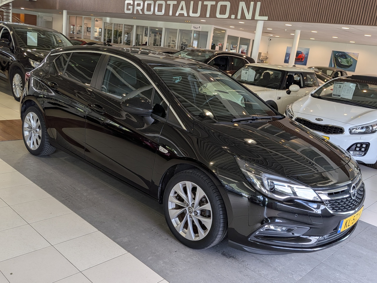 Opel Astra - 1.0 Business+ Airco, Cruise Control, Stuurbekrachtiging - AutoWereld.nl