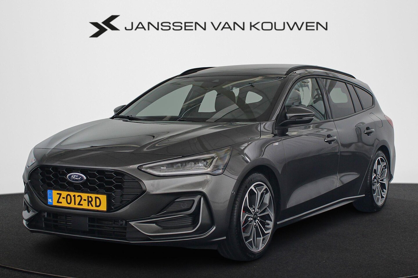 Ford Focus Wagon - 1.0 EcoBoost Hybrid ST Line X Panoramadak Stuur-Stoelverwarming Camera LED Koplampen - AutoWereld.nl