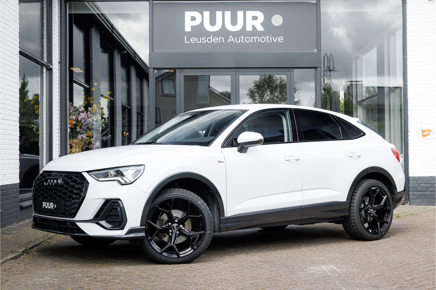 Audi Q3 Sportback - 35 TFSI S-Line Led - Apple Carplay - Stoelverwarming - AutoWereld.nl
