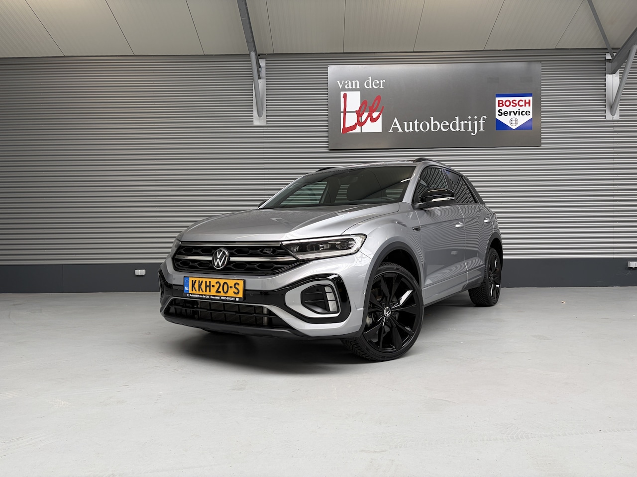 Volkswagen T-Roc - 1.5 TSI R-LINE/BLACK STYLE/PANO/IQ DRIVE/EL A KLEP/19 INCH/ENZ - AutoWereld.nl