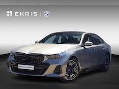 BMW i5 - eDrive40 | M Sportpakket Pro | Panoramadak | Harman Kardon | Driving Assistant Professiona