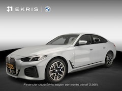 BMW i4 - Gran Coupé eDrive35 | M-Sportpakket | LED | HUD | Active cruise | Trekhaak | Sportstoelen