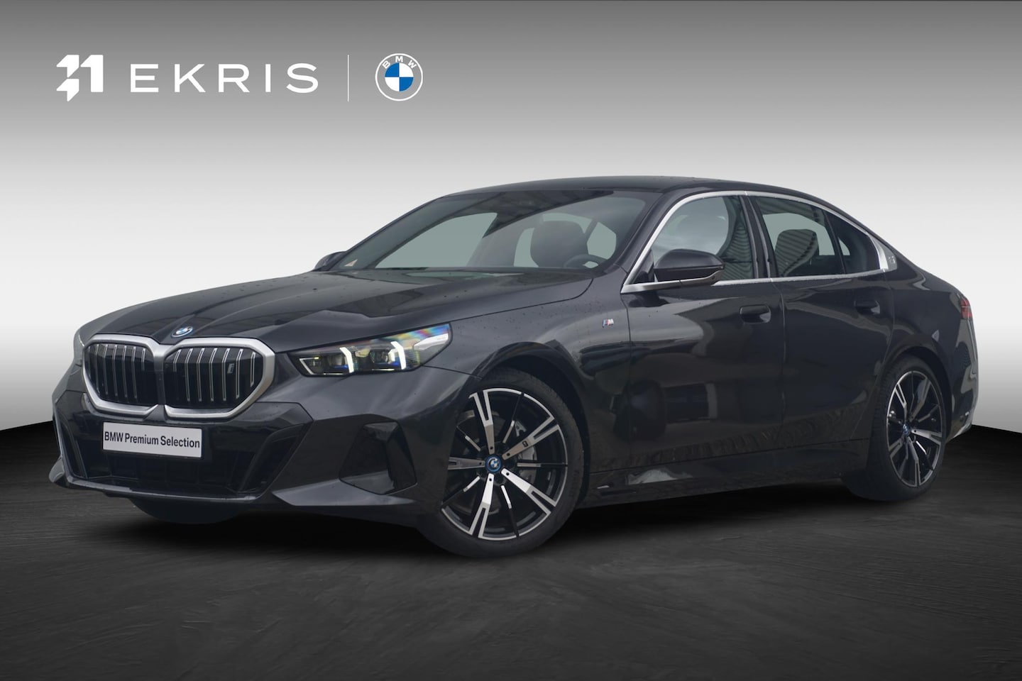 BMW i5 - Sedan eDrive40 M Sport | Trekhaak / Panoramadak / Driving Assistant Professional / Parking - AutoWereld.nl