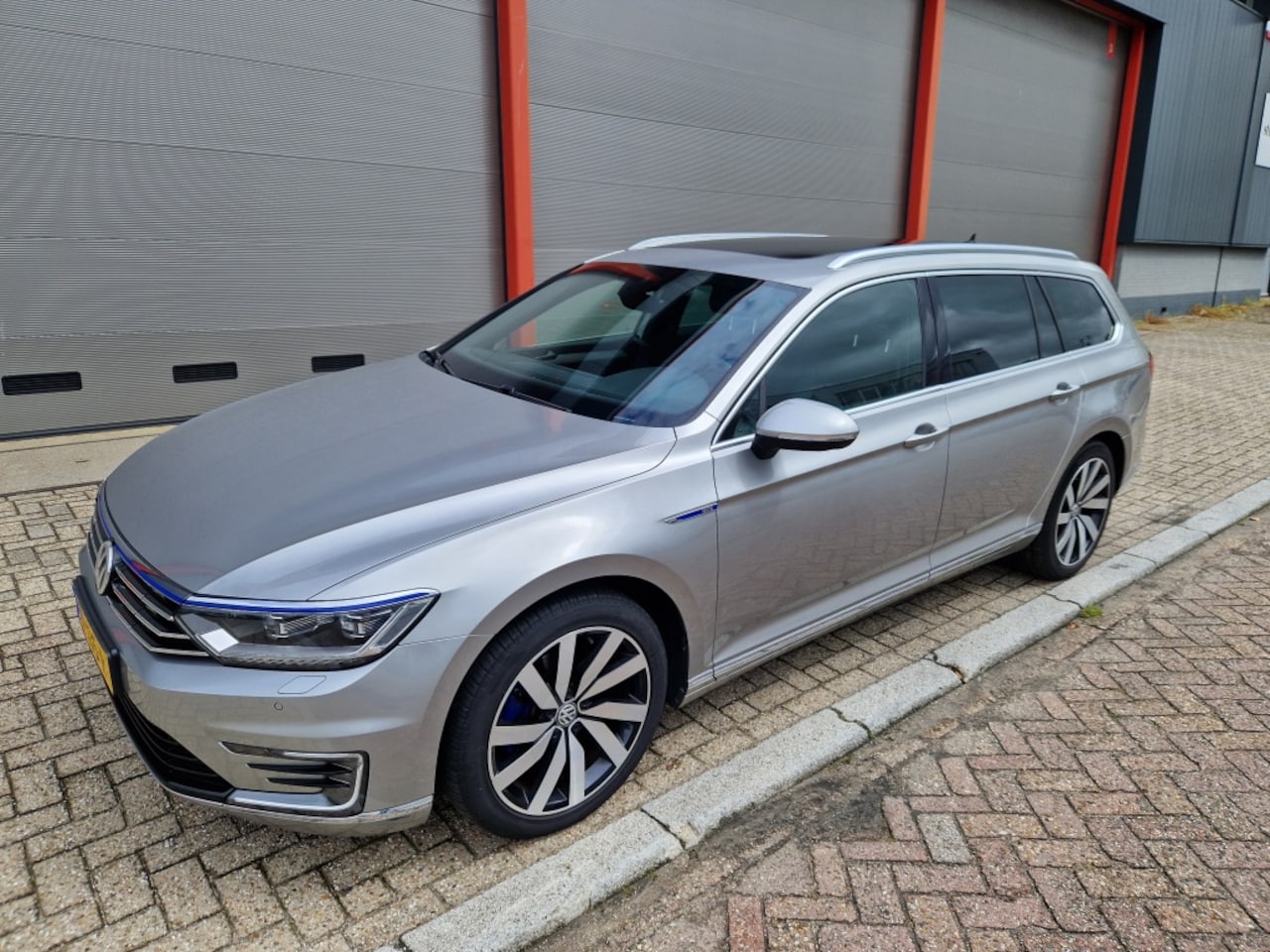 Volkswagen Passat Variant - 1.4 TSI GTE Highline pano/3d camera garantie - AutoWereld.nl