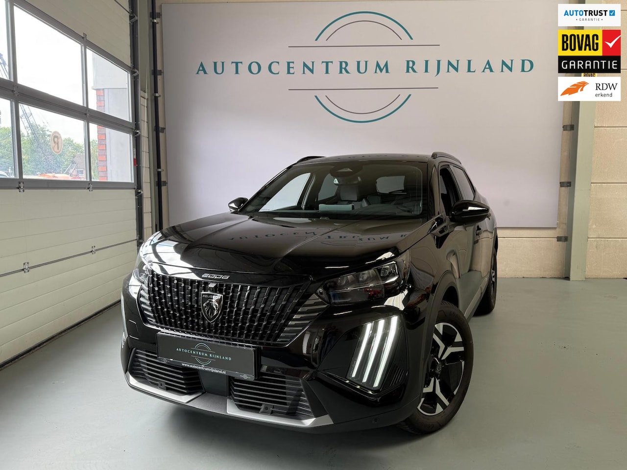 Peugeot 2008 - 1.2 Hybrid 145 GT Automaat, Carplay, Camera - AutoWereld.nl