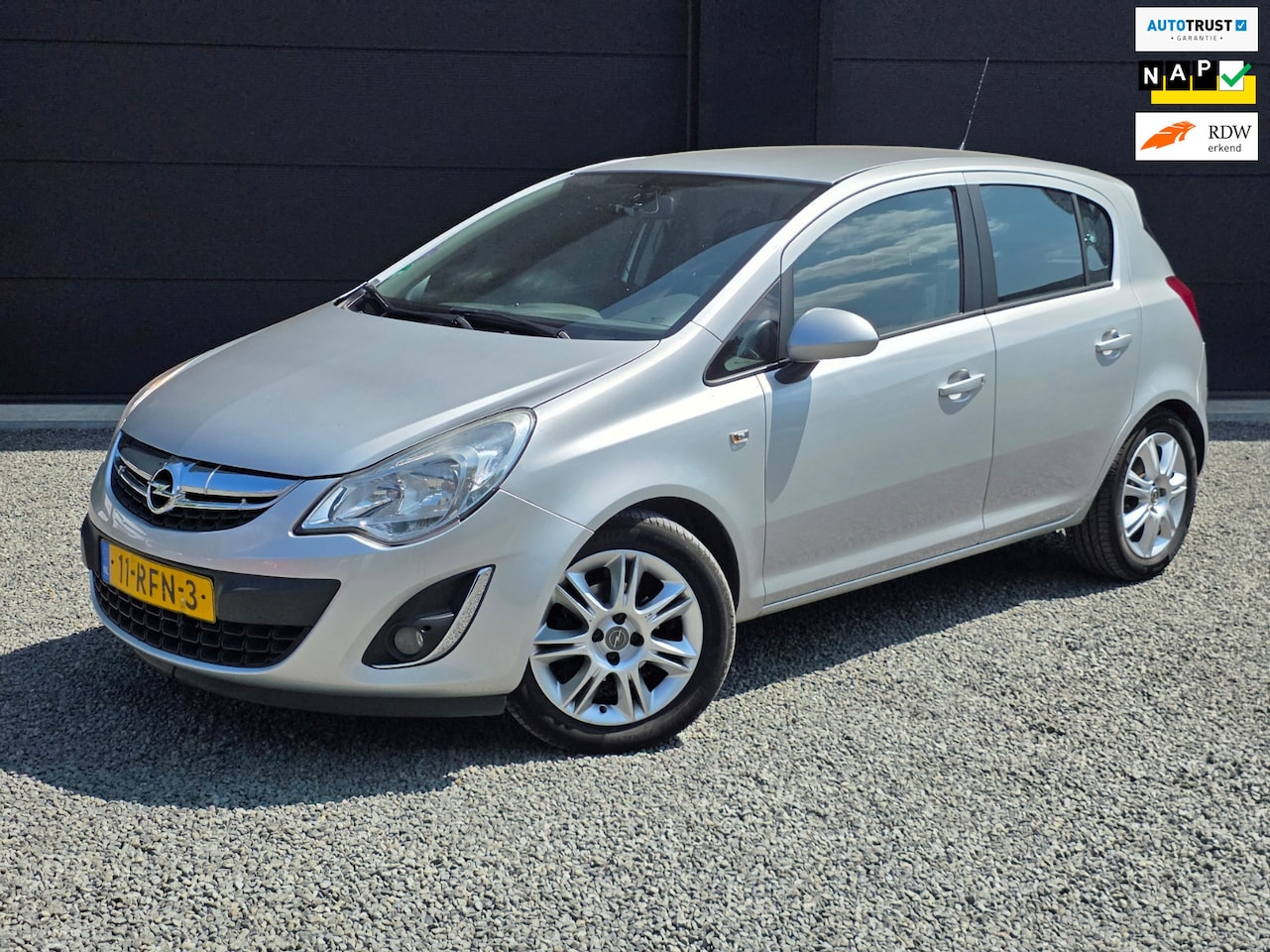Opel Corsa - 1.4-16V Automaat | AC | 5-drs | - AutoWereld.nl