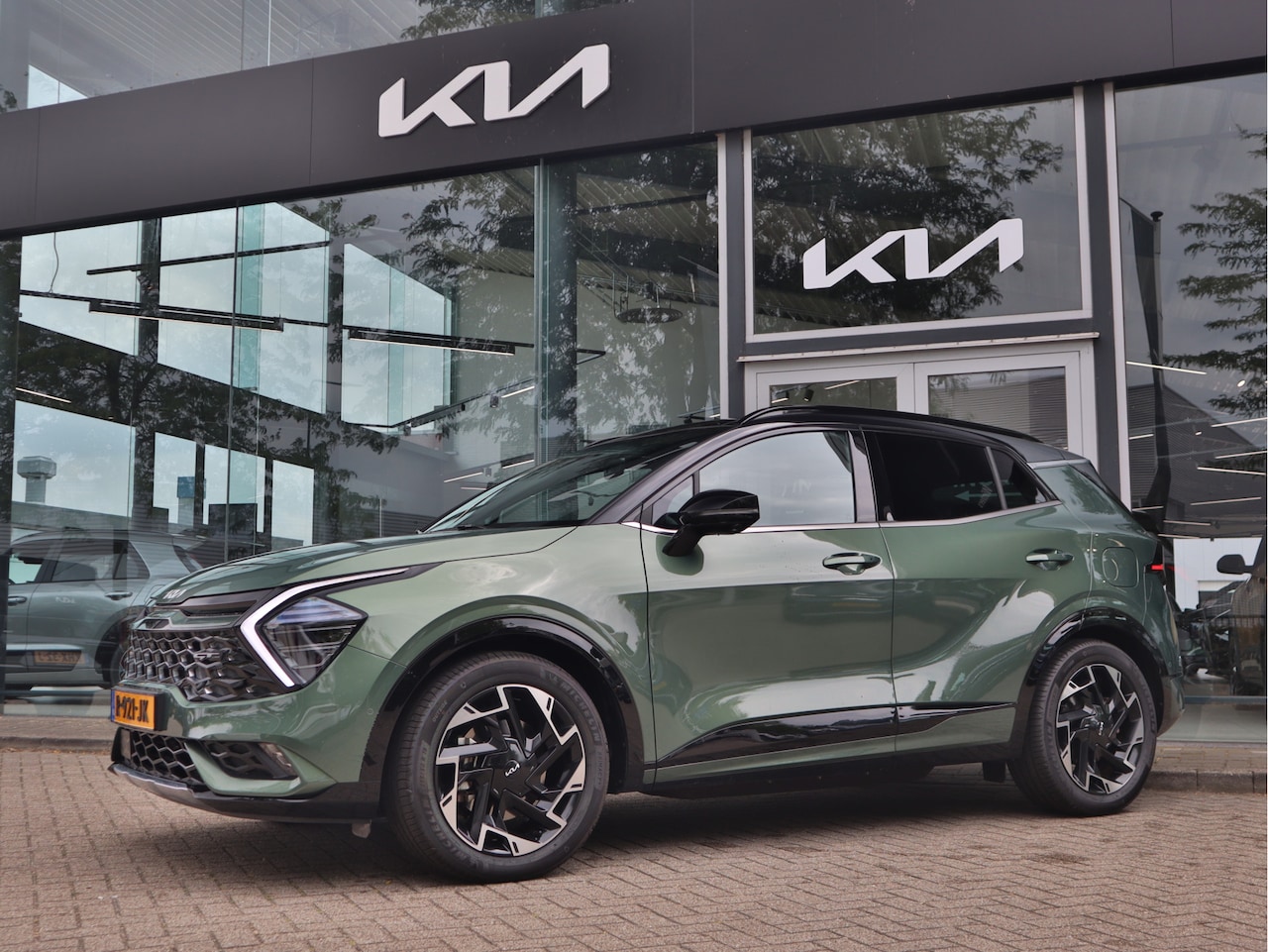 Kia Sportage - 1.6 T-GDi Plug-in Hybrid PHEV AWD GT-PlusLine | Panoramadak | Navigatie | ECC-Airco | Memo - AutoWereld.nl