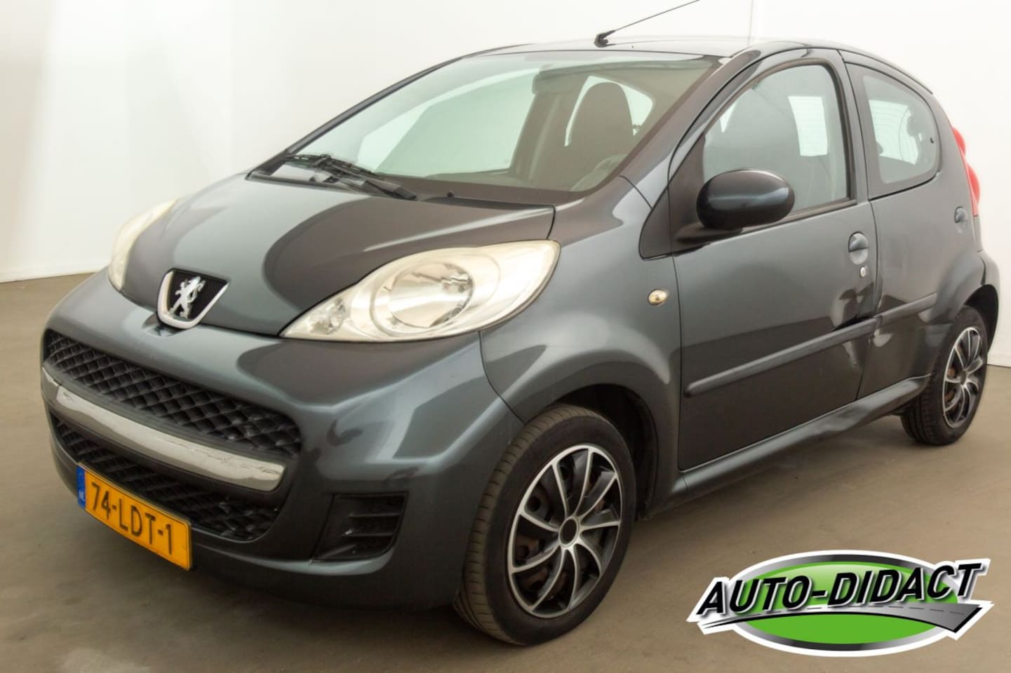 Peugeot 107 - 1.0-12V Airco Sublime - AutoWereld.nl