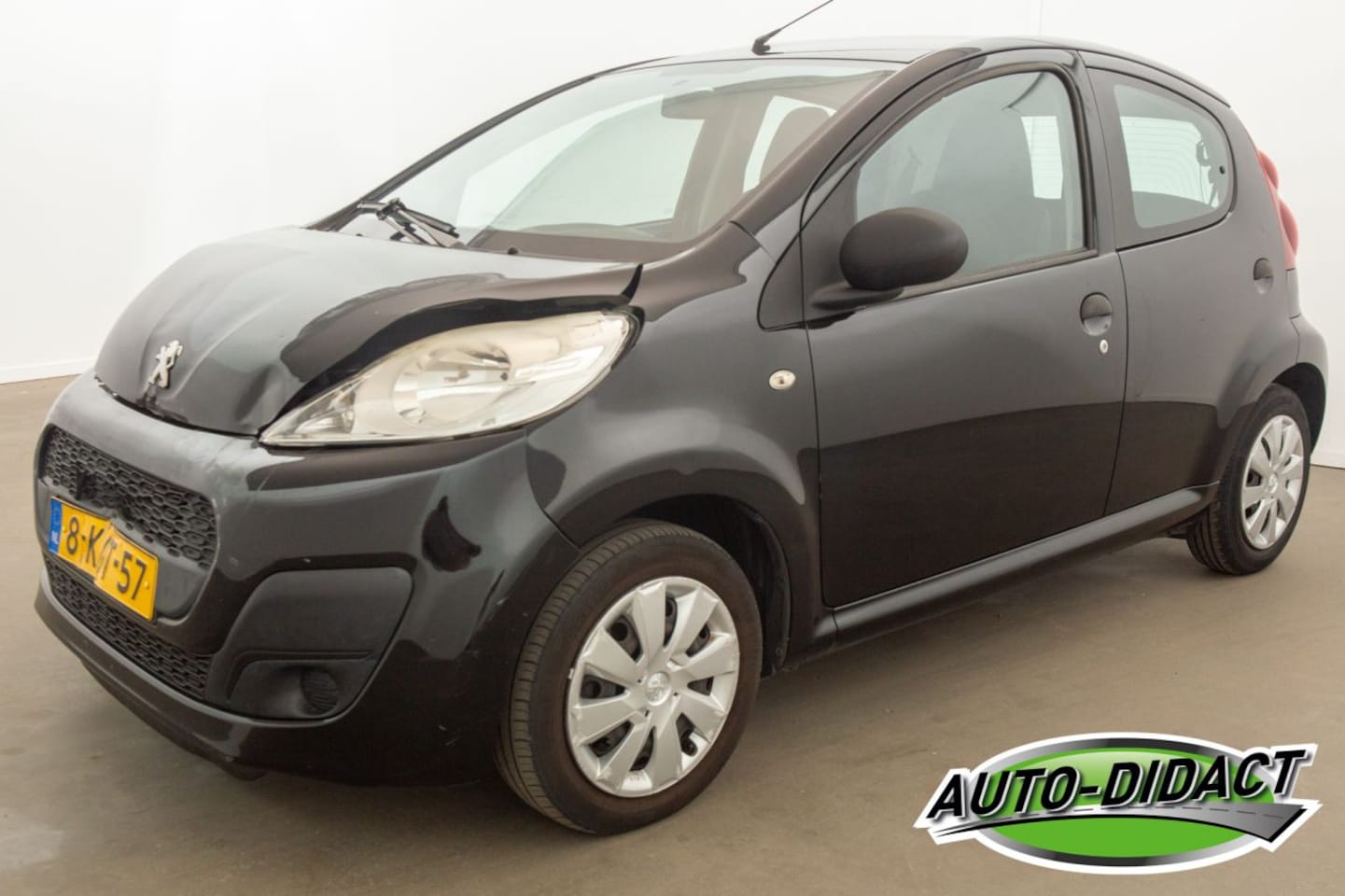 Peugeot 107 - 1.0 Airco Access Accent - AutoWereld.nl