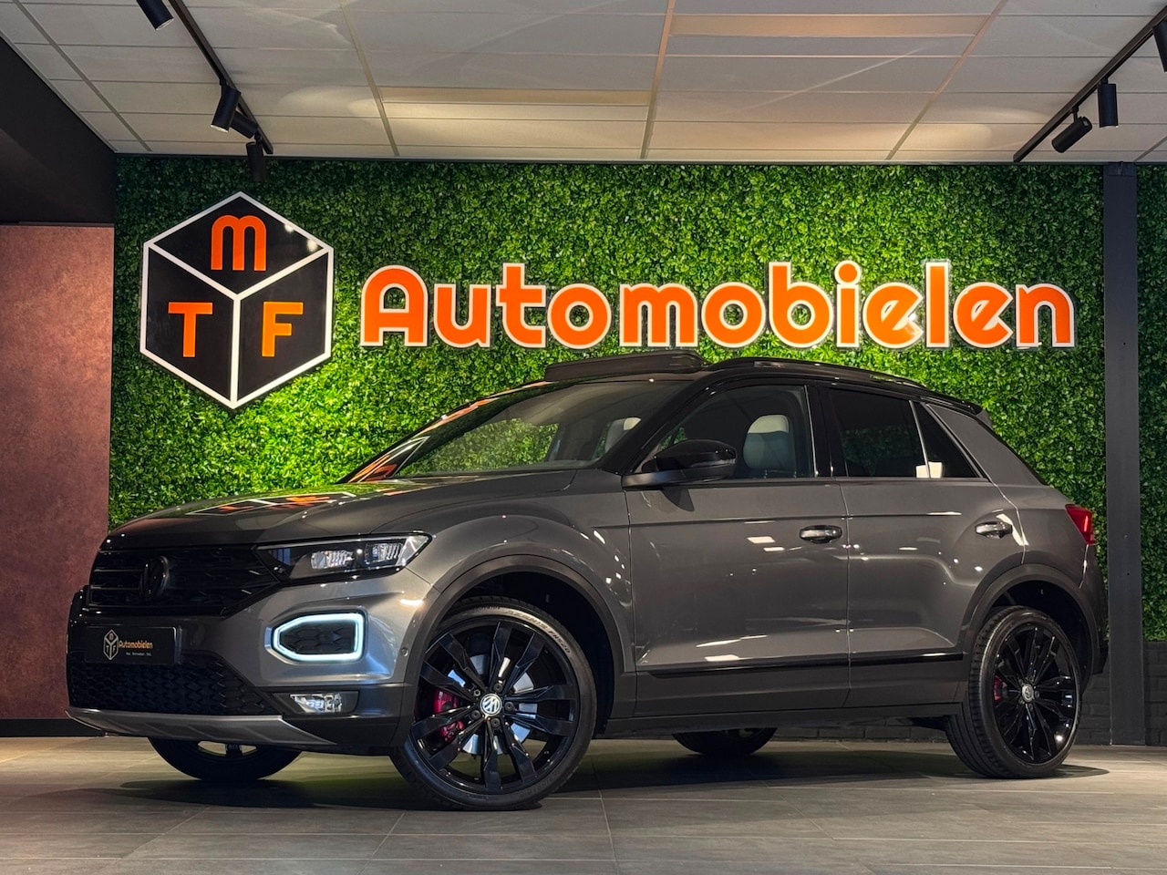 Volkswagen T-Roc - 2.0 TSI 4MOTION SPORT 190 PK |PANO|VIRTUAL|VOL|SUPERSTAAT - AutoWereld.nl