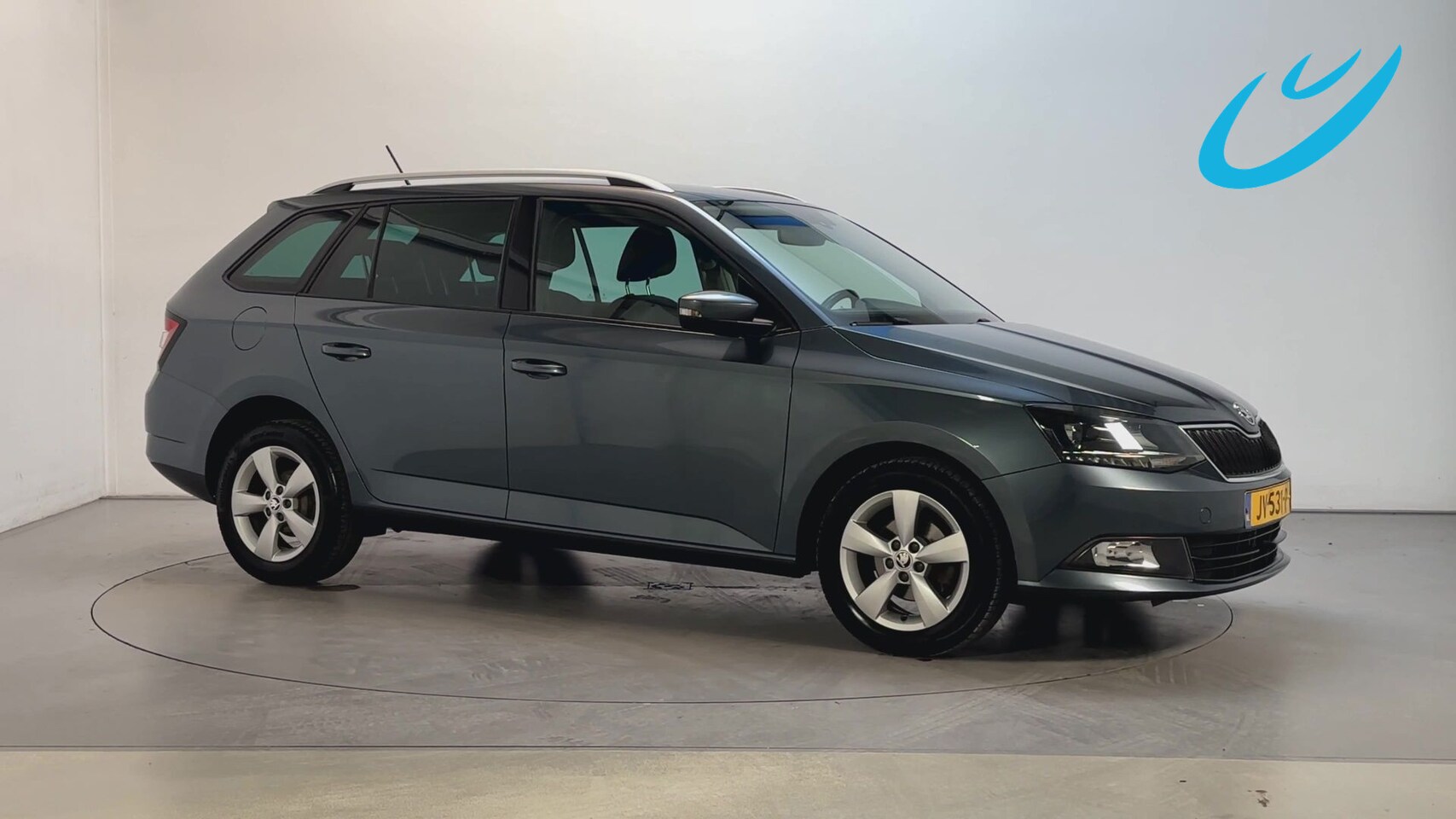 Skoda Fabia Combi - 1.2 TSI JOY Navigatie Stoelverwarming Parkeersensoren Navigatie - AutoWereld.nl