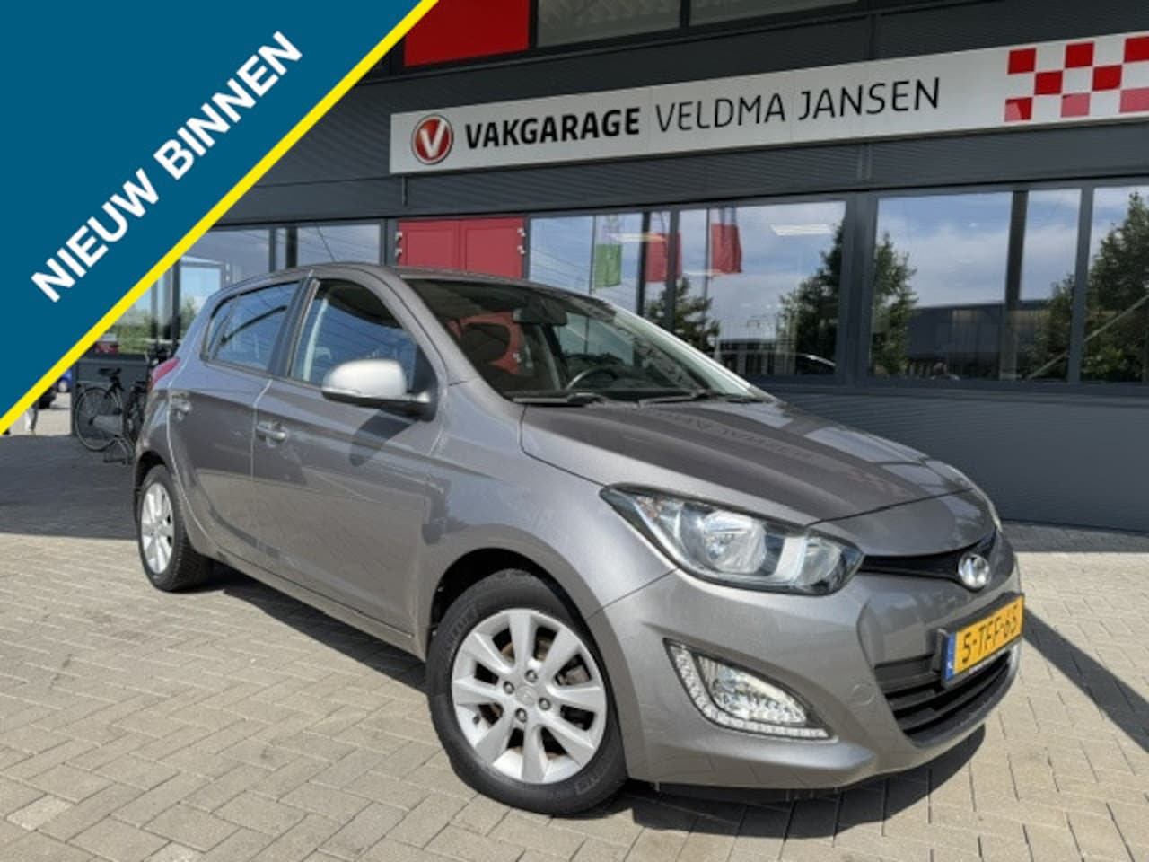 Hyundai i20 - 1.2i i-DEAL 5-DRS + AIRCO - AutoWereld.nl