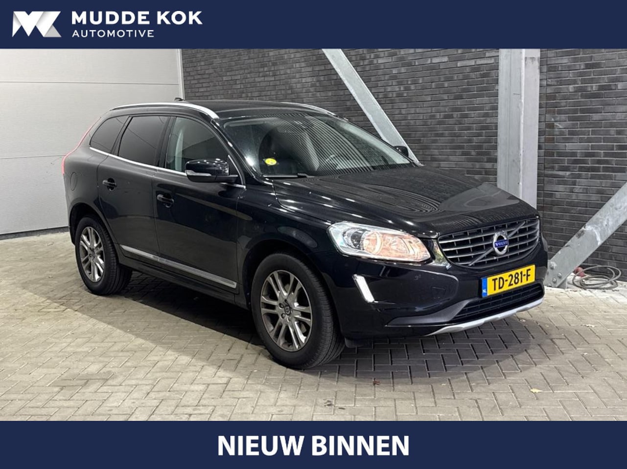 Volvo XC60 - 2.0 D4 FWD Summum | Trekhaak | Automaat | Leder | Memory | Stoelverwarming | Getint Glas - AutoWereld.nl