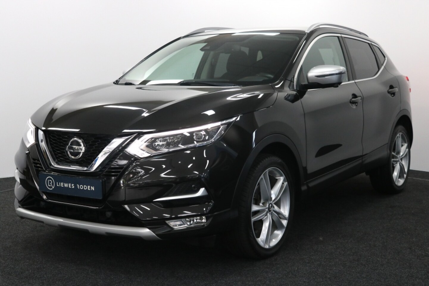 Nissan Qashqai - 1.3 DIG-T N-Motion + trekhaak - AutoWereld.nl