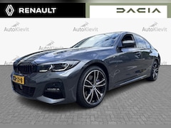 BMW 3-serie - 330e High Executive - M-Sport / Panoramadak / Shadowline / HUD