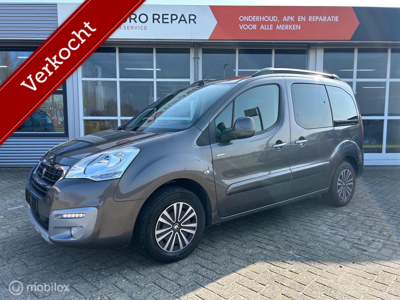 Peugeot Partner Tepee - 1.2 PureTech Style - AutoWereld.nl
