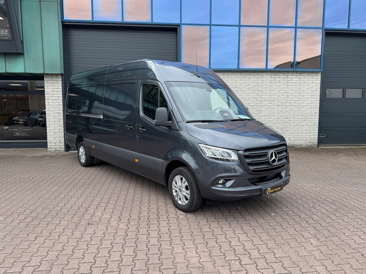 Mercedes-Benz Sprinter - 319 L3H2 2x Schuifdeur BPM vrij 9G-Tronic Mbux LED High Performance Distronic Winterpakket - AutoWereld.nl