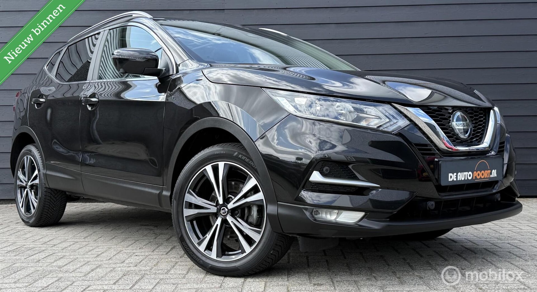 Nissan Qashqai - 1.3 DIG-T Premium Pano.dak/Trekhaak/LED/Winterpack - AutoWereld.nl