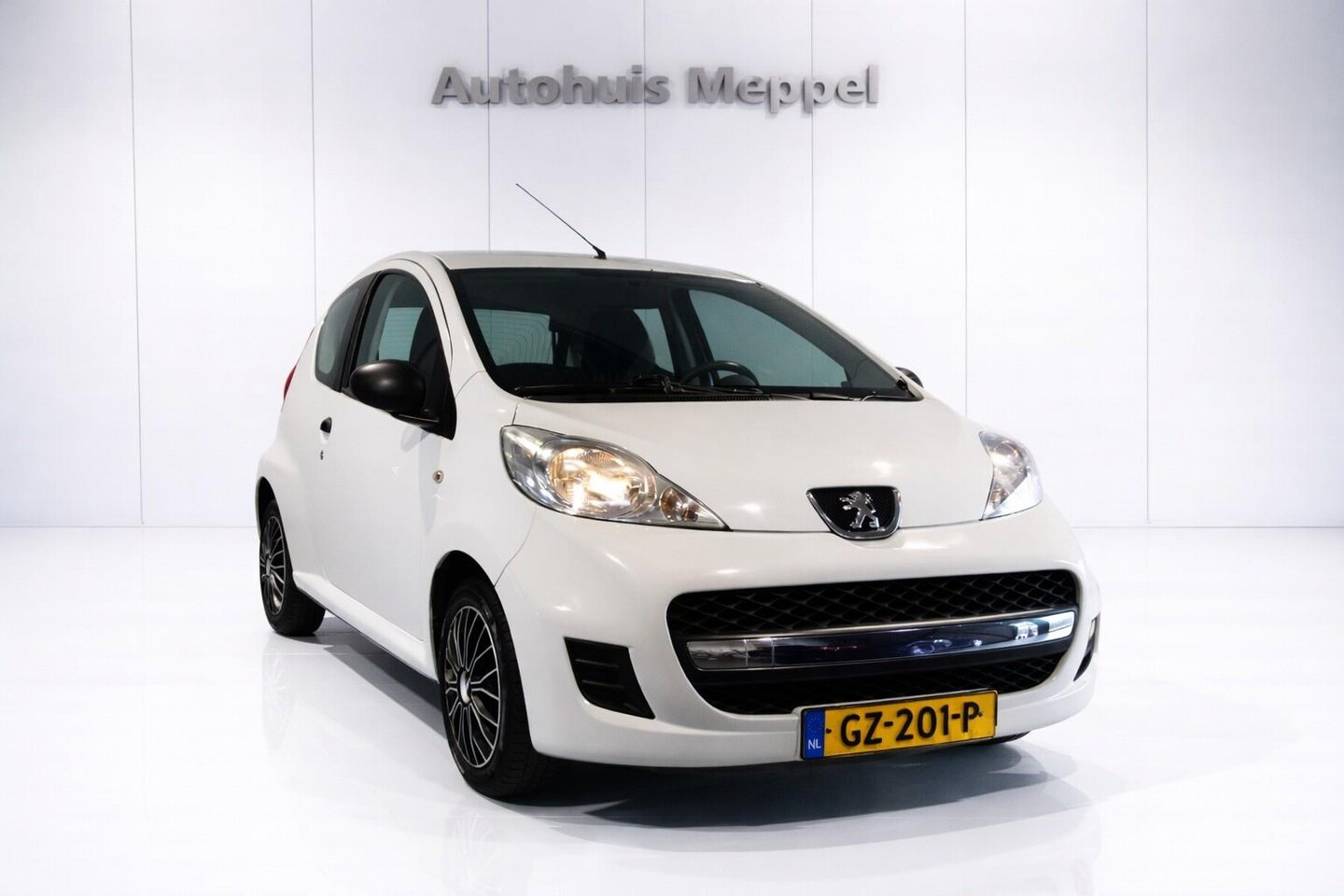 Peugeot 107 - Handgeschakeld*Radio*3 Deurs - AutoWereld.nl