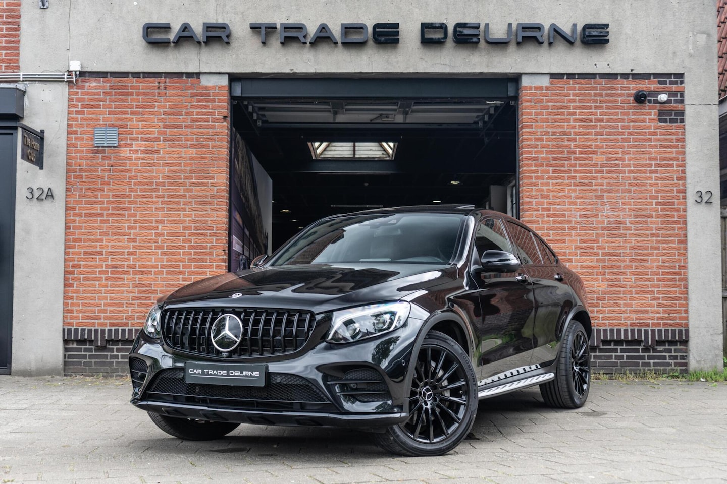 Mercedes-Benz GLC-klasse - 350e 4MATIC AMG Pano / Burmester / Memory - AutoWereld.nl