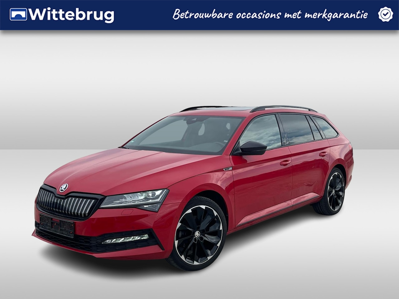 Skoda Superb Combi - 1.4 TSI iV 218pk Sportline DSG Automaat / Panorama schuifdak / Navigatie / LED Matrix / LM - AutoWereld.nl