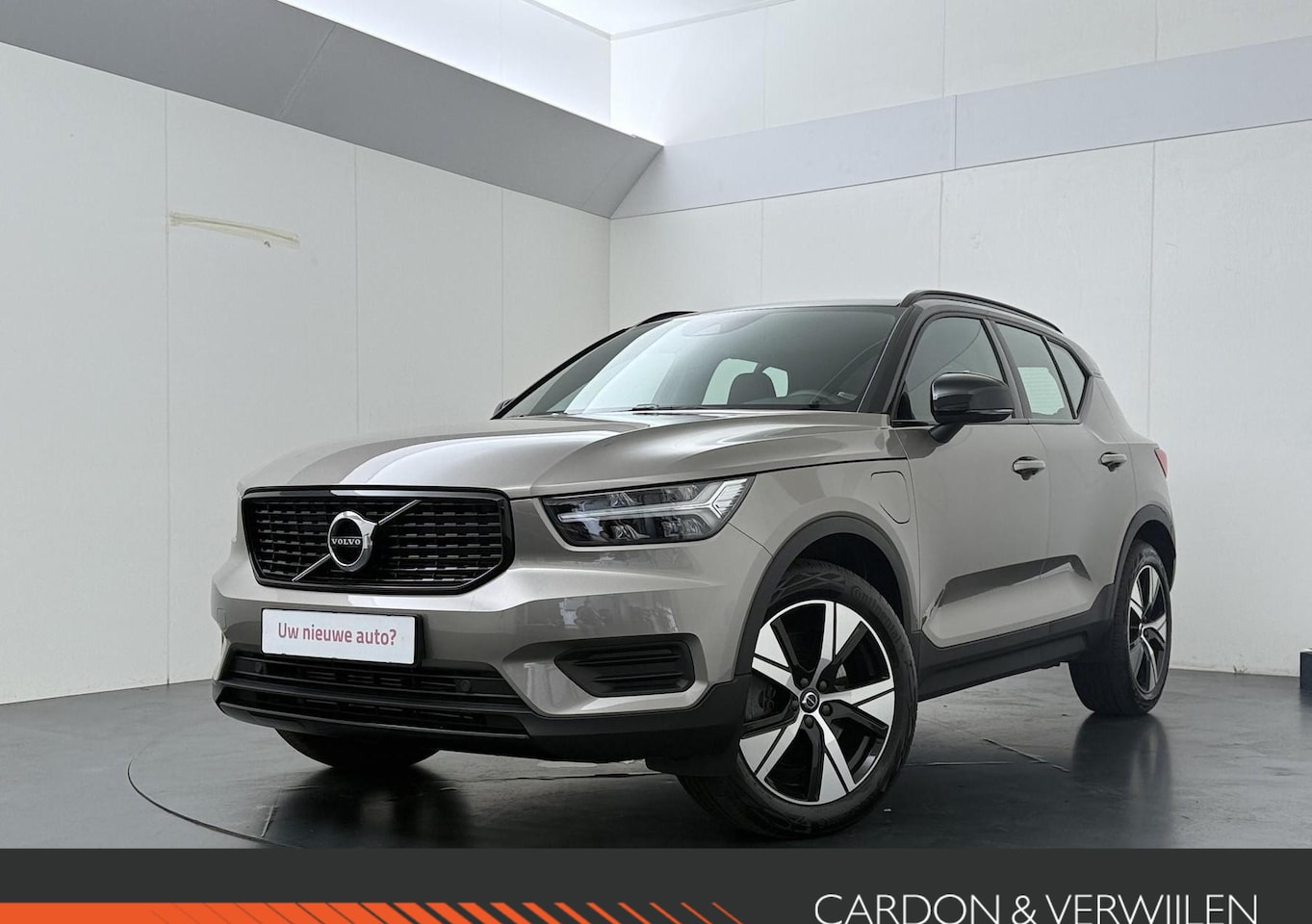 Volvo XC40 - 1.5 T4 Recharge R-Design | 211 PK | SoH 92% | Cruise control | Climate control | Navigatie - AutoWereld.nl