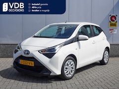 Toyota Aygo - 1.0 VVT-i x-play Automaat | CarPlay | Camera | NAP | Airco