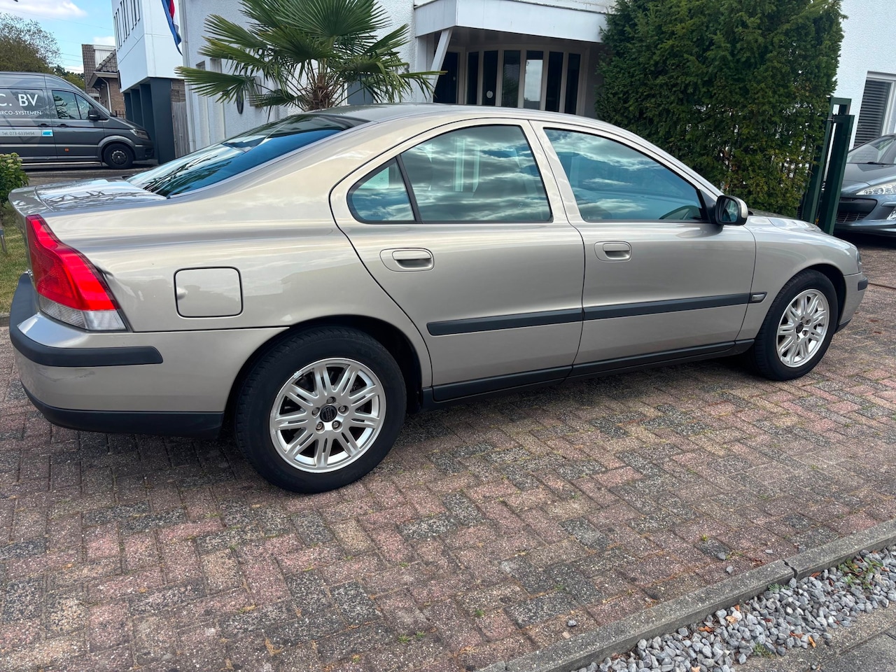 Volvo S60 - 2.4 5-cil Airco APK 06-2027 - AutoWereld.nl