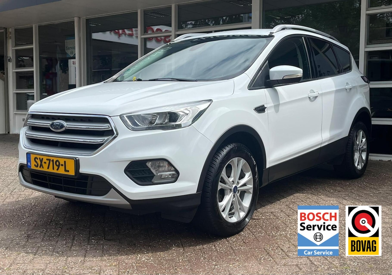 Ford Kuga - 1.5 EcoBoost Titanium Climat, Cruise, Pdc, Trekhaak, LM.. - AutoWereld.nl