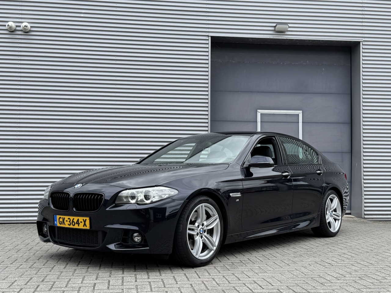 BMW 5-serie - 528i High Executive I Aut. I M-Pakket I Navi I Leder - AutoWereld.nl