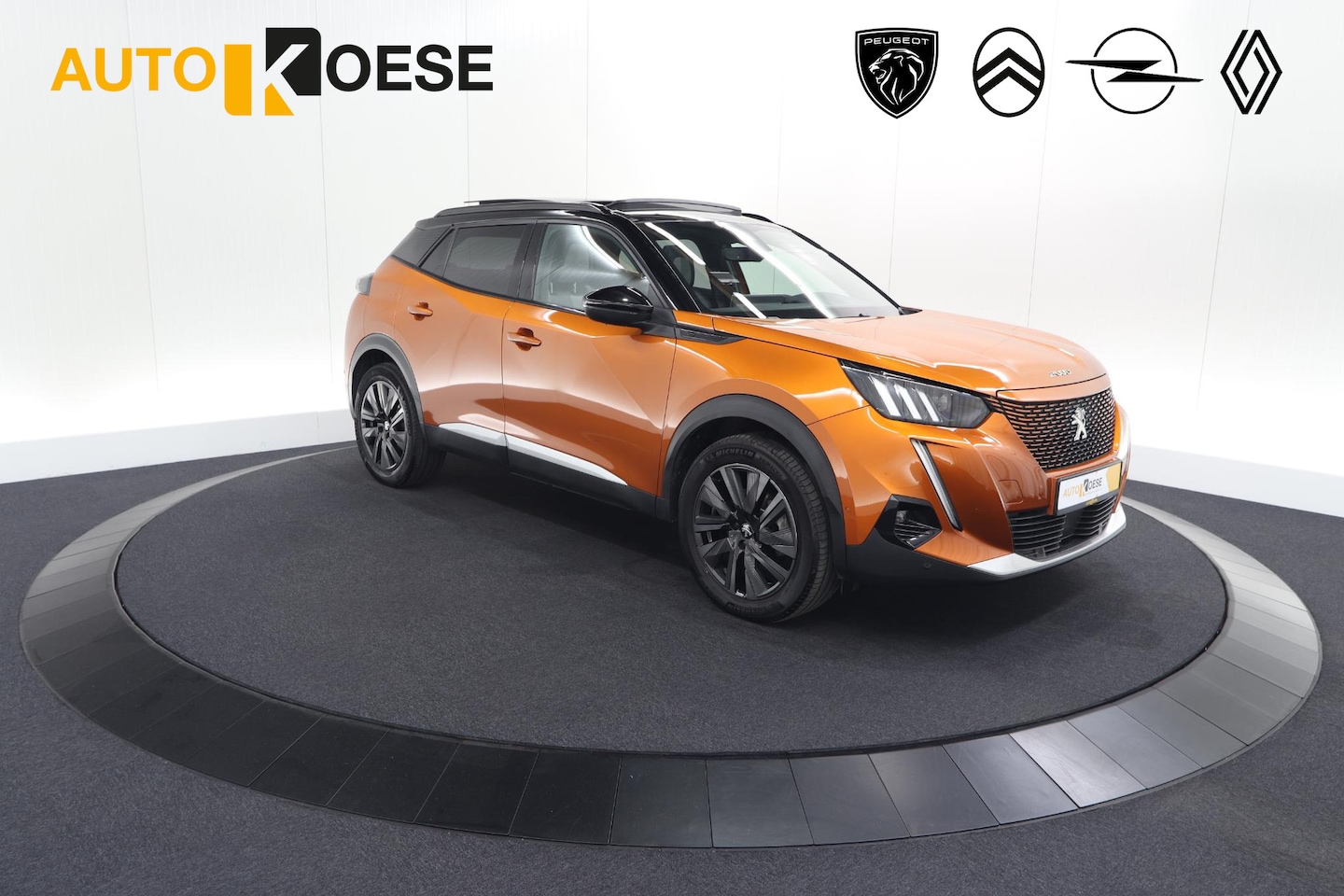 Peugeot e-2008 - EV GT Pack 50 kWh | 92,6% SOH | Panoramadak | Adaptieve Cruise Control | Alcantara Bekledi - AutoWereld.nl