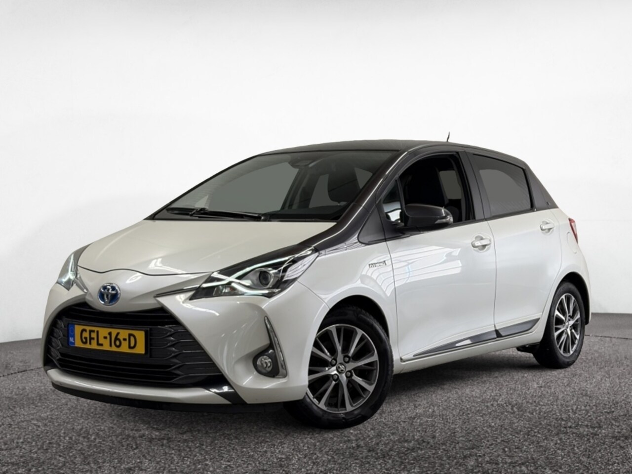 Toyota Yaris - 1.5 Hybrid Y20 Edition | Cruise Control | Camera | Clima - AutoWereld.nl