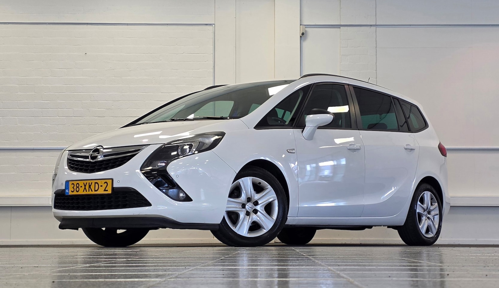 Opel Zafira Tourer - 1.4 Edition Nieuwe APK Parkeerhulp voor & achter Trekhaak - AutoWereld.nl