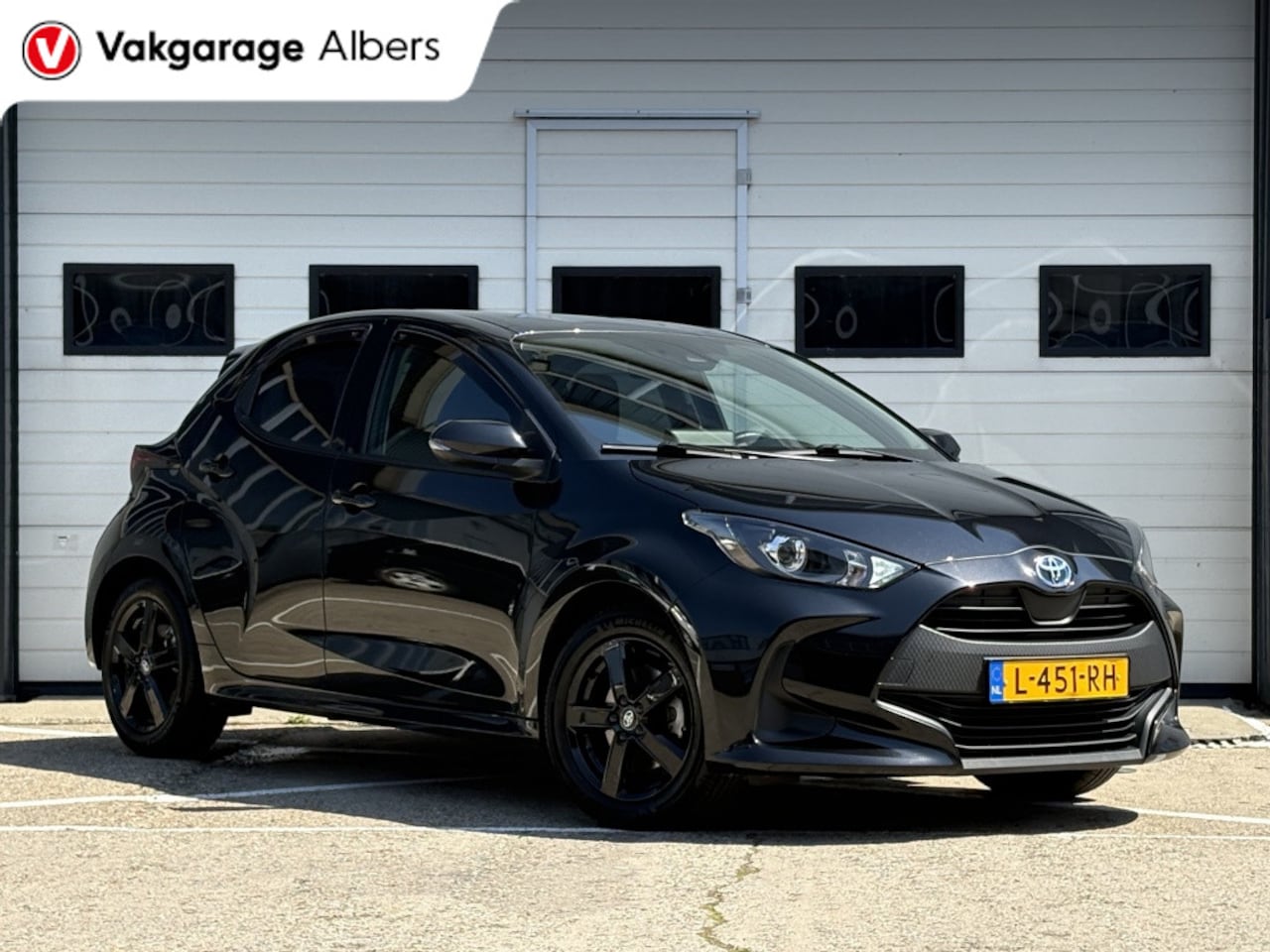 Toyota Yaris - 1.5 Hybrid Active Automaat Apple Carplay | Camera | LM Velgen - AutoWereld.nl