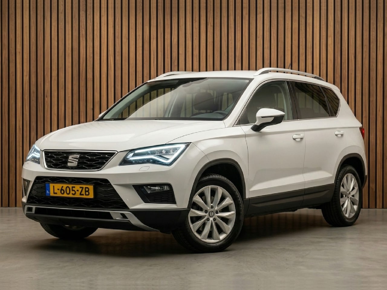 SEAT Ateca - 1.4 EcoTSI Style navigatie / trekhaak - AutoWereld.nl