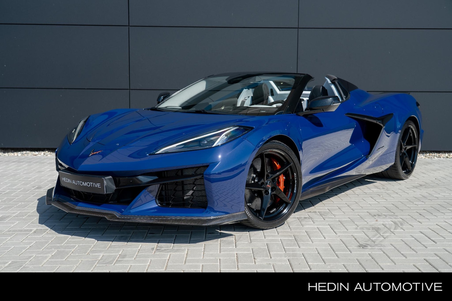 Corvette C8 - E-Ray 3LZ Convertible Sky Cool interieur | Carbon fiber Interieur | Front Lift | Oranje Kl - AutoWereld.nl