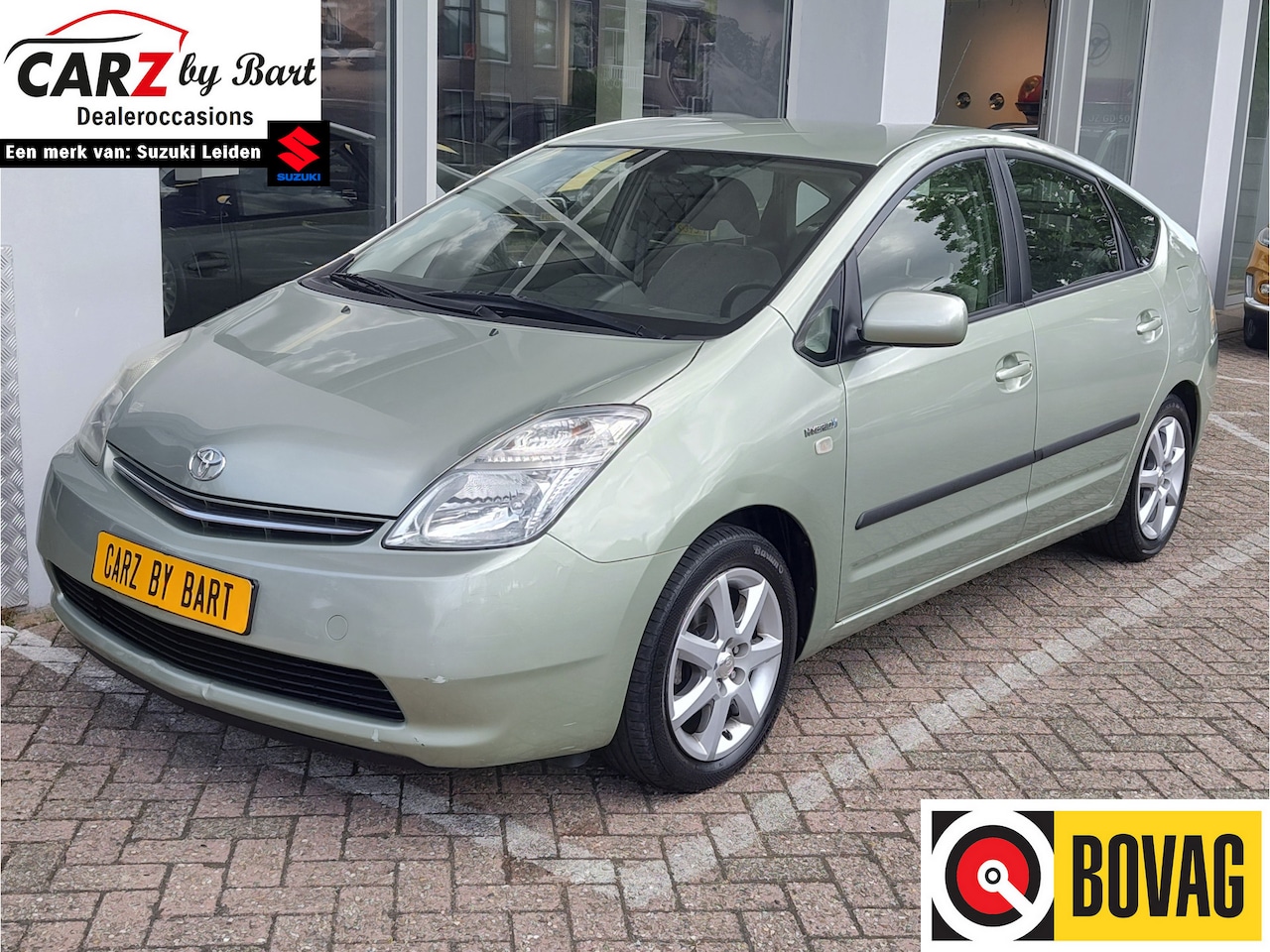 Toyota Prius - 1.5 VVT-i COMFORT Parkeersensoren | Clima | Trekhaak - AutoWereld.nl