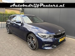 BMW 3-serie Touring - 330e Laserlicht Leder Sfeerlicht Camera e.Trekhaak NL-auto