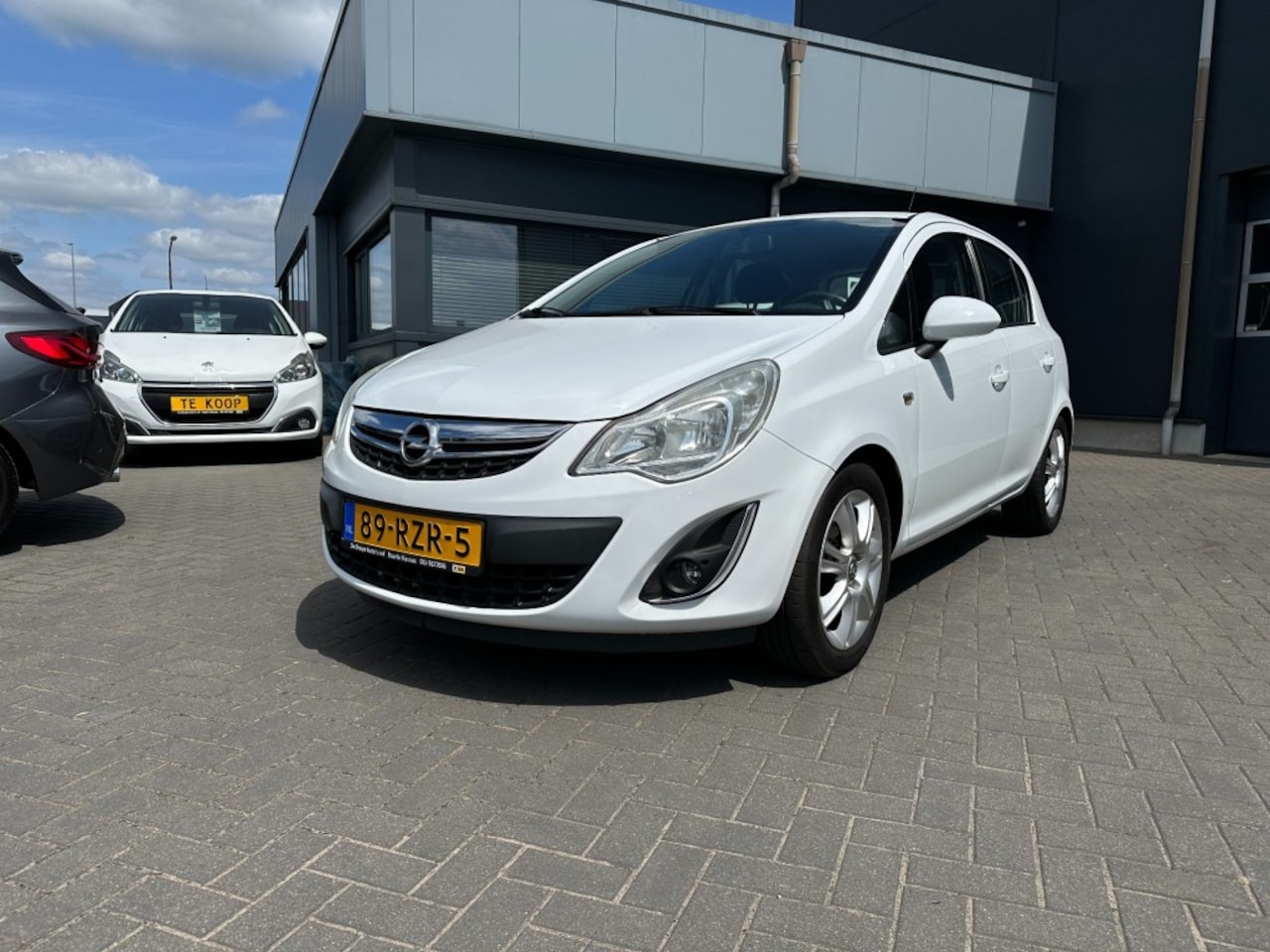 Opel Corsa - 1.2-16V 111 Edition 5 drs. Airco - AutoWereld.nl