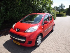 Peugeot 107 - 1.0-12v XS 5 DEURS ELEKTRA PAKKET TOERENTELLER AIRCO