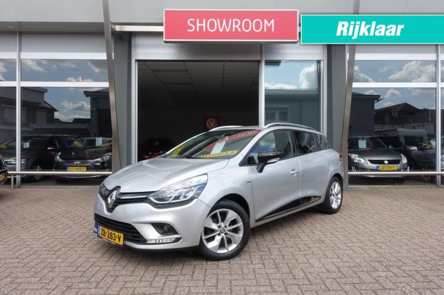 Renault Clio Estate - 1.2 TCE ESTATE INTENS Automaat Trekhaak (All-in prijs) - AutoWereld.nl