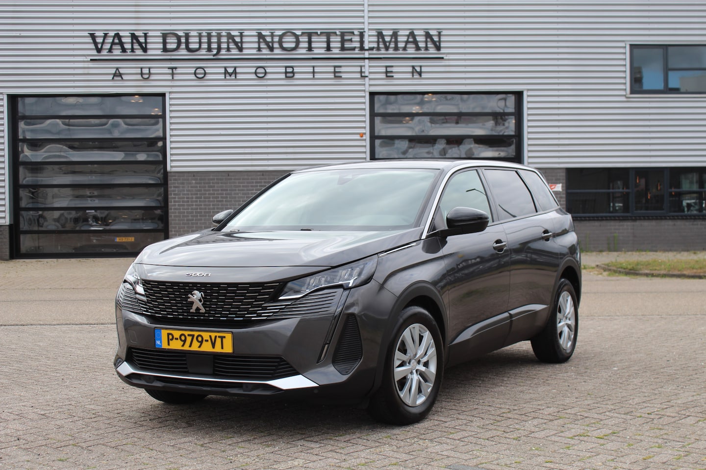 Peugeot 5008 - 1.2 PureTech Active Pack Business / 7 Persoons / Carplay / N.A.P. - AutoWereld.nl