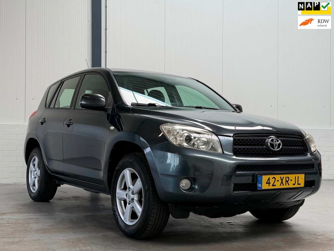 Toyota RAV4 - 2.0 VVTi Executive|Leder|Stoelverwarming - AutoWereld.nl