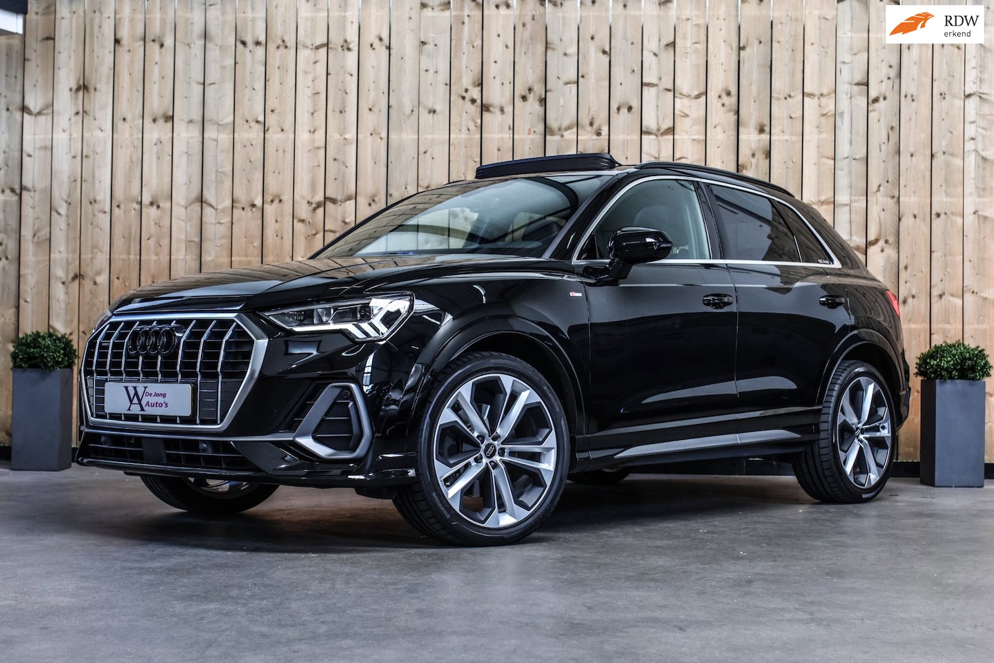 Audi Q3 - 40 TFSI Quattro 3X S-Line *Pano*B&O*Keyless*Camera* - AutoWereld.nl