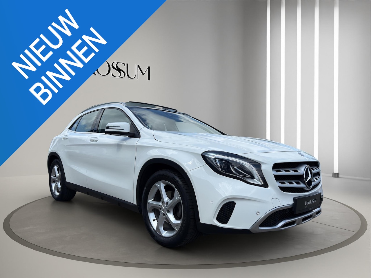 Mercedes-Benz GLA-Klasse - 180 Premium | Pano | Leder sportstoelen | Camera | 18" | Cruise | - AutoWereld.nl