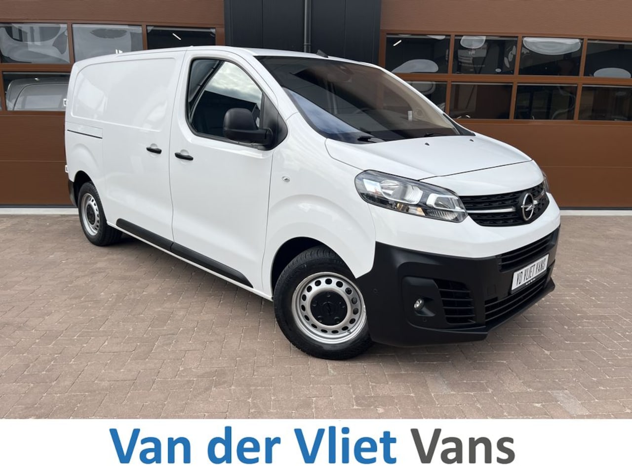 Opel Vivaro - 2.0 CDTI 123pk E6 L2 Edition 3p Lease €236 p/m, Airco, PDC, Navi, Carplay, Camera, Onderho - AutoWereld.nl