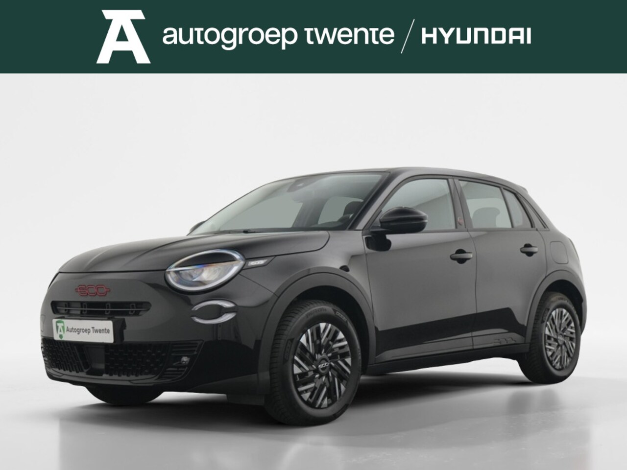 Fiat 600e - RED 54 kWh | All season | Carplay navigatie | Cruise control - AutoWereld.nl