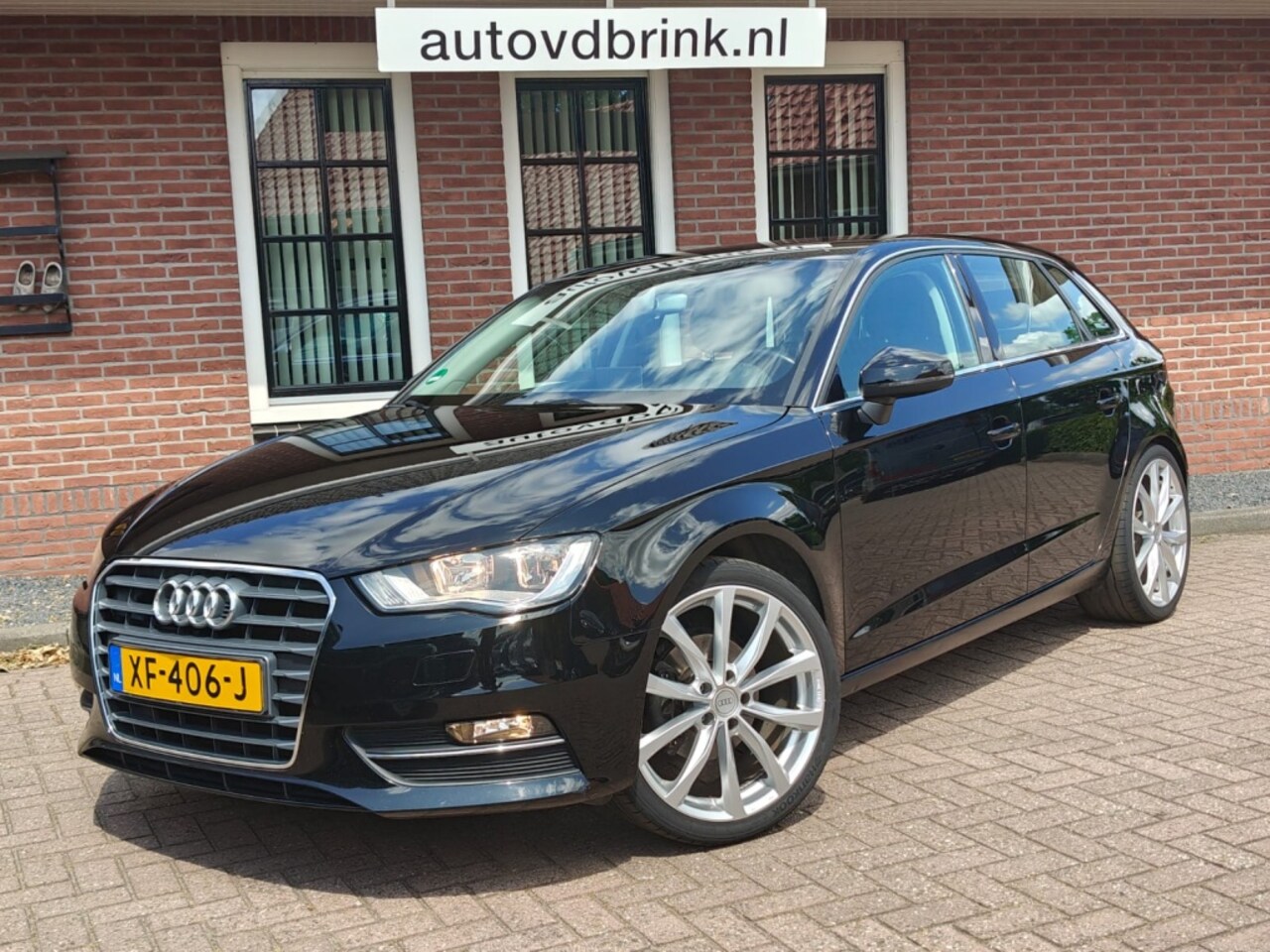 Audi A3 Sportback - 1.4 TFSI Ambit. S E, STOELVERWARMING / TREKHAAK - AutoWereld.nl