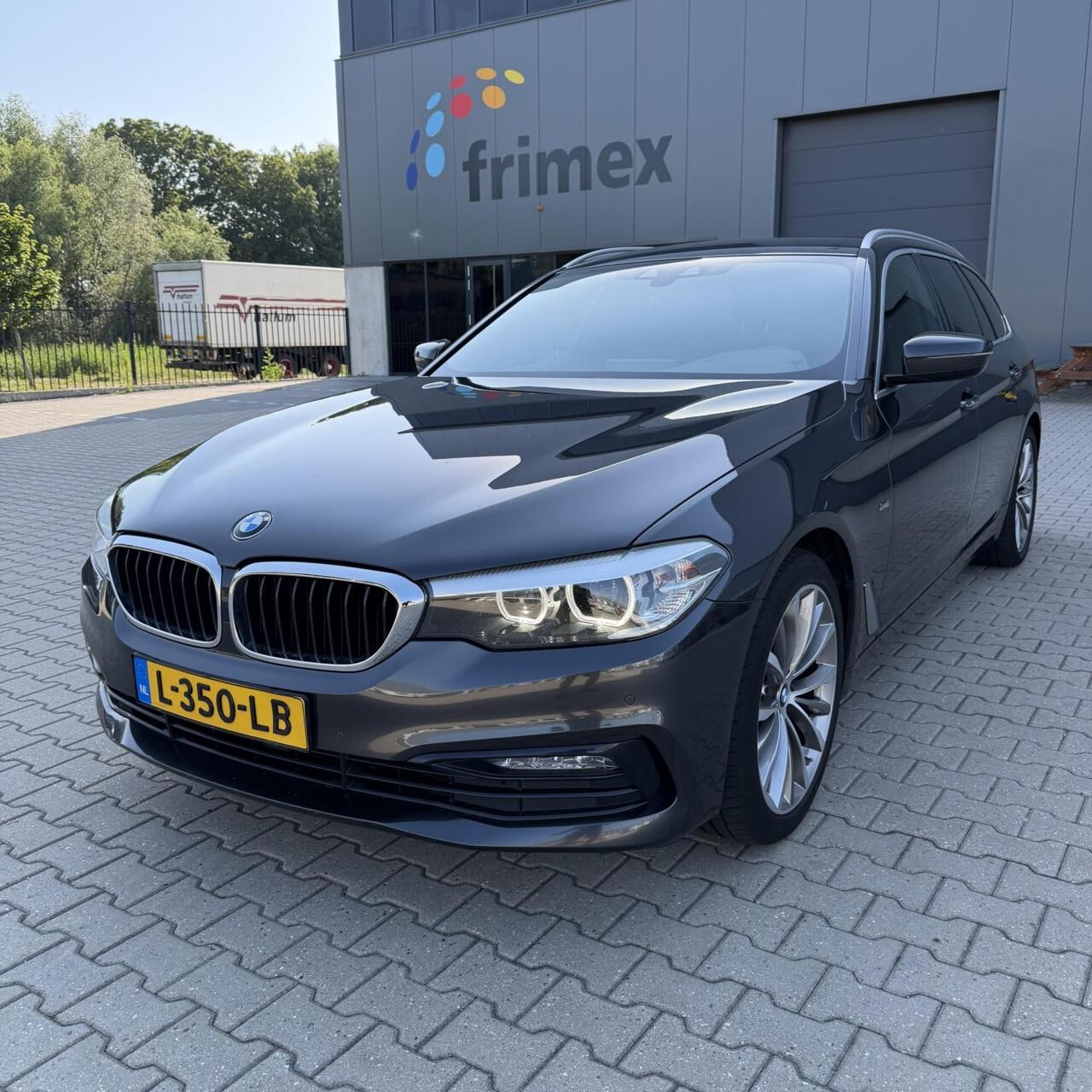 BMW 5-serie Touring - 520i High Executive 2017 - AutoWereld.nl
